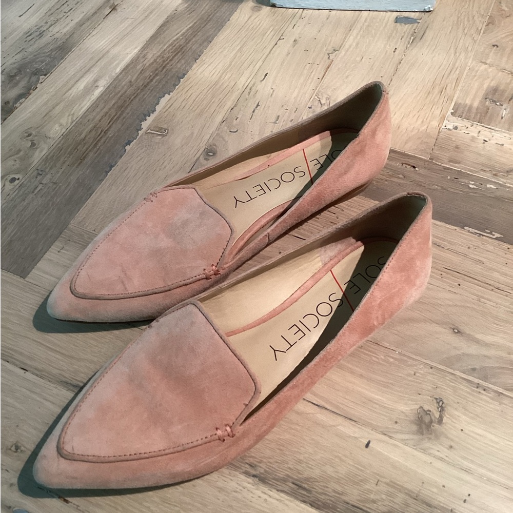 Pink suede pointy loafer 7.5